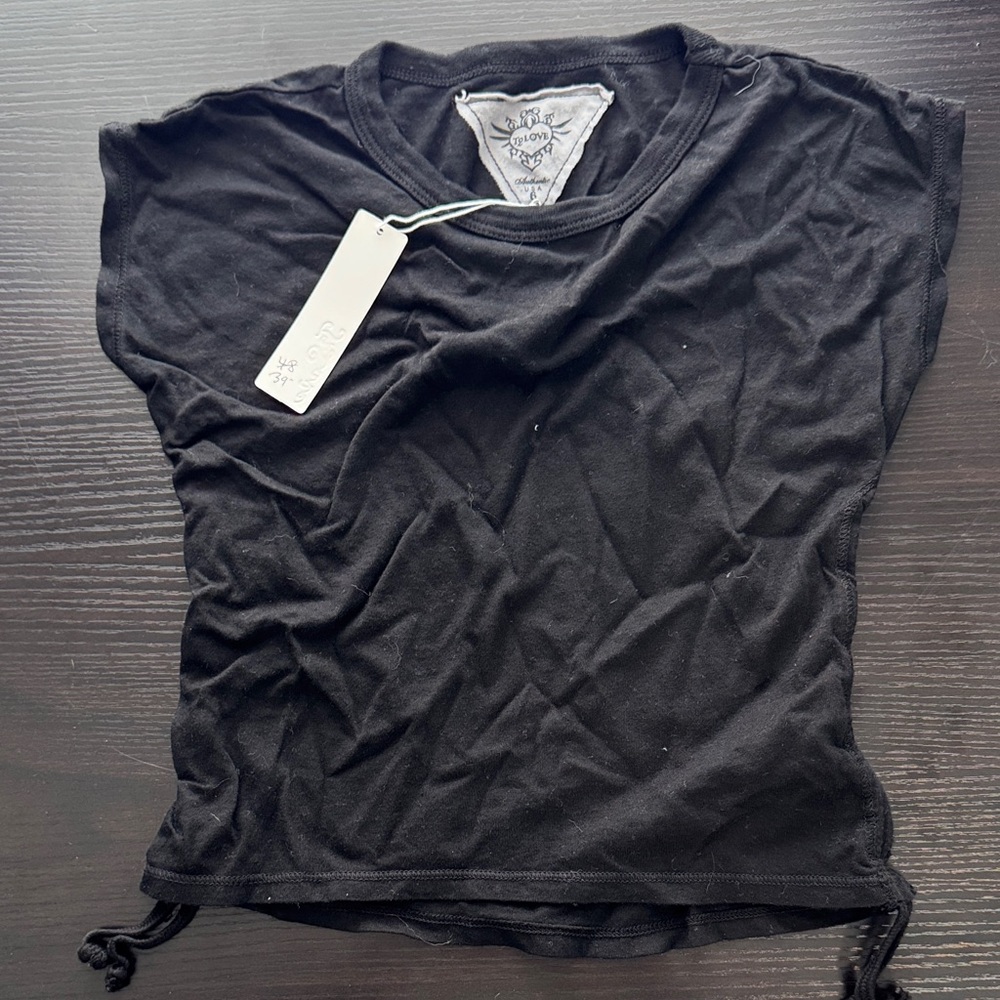 T2love Black Short Sleeve Women's Tee